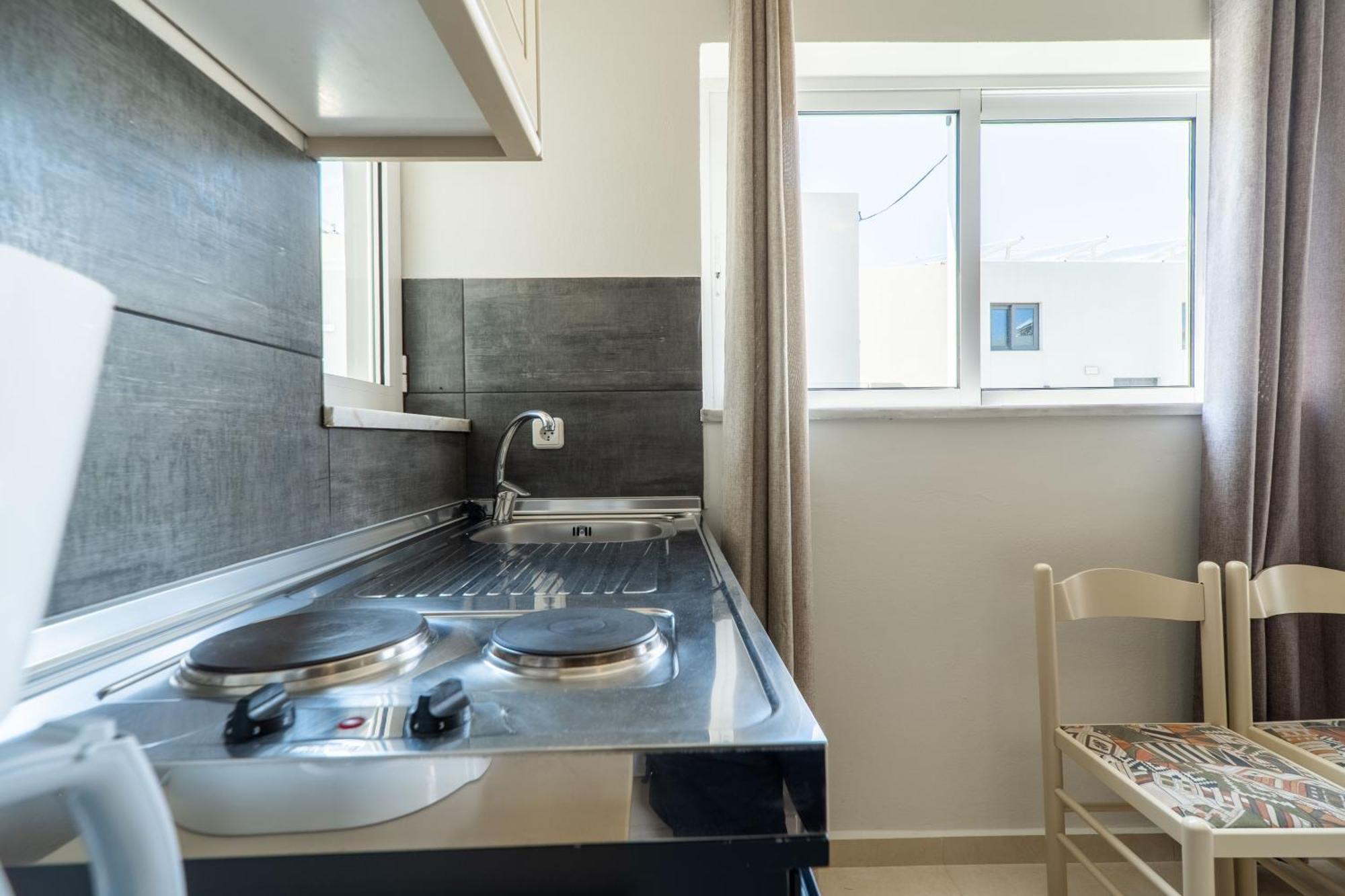 Manos Beachside Apartment